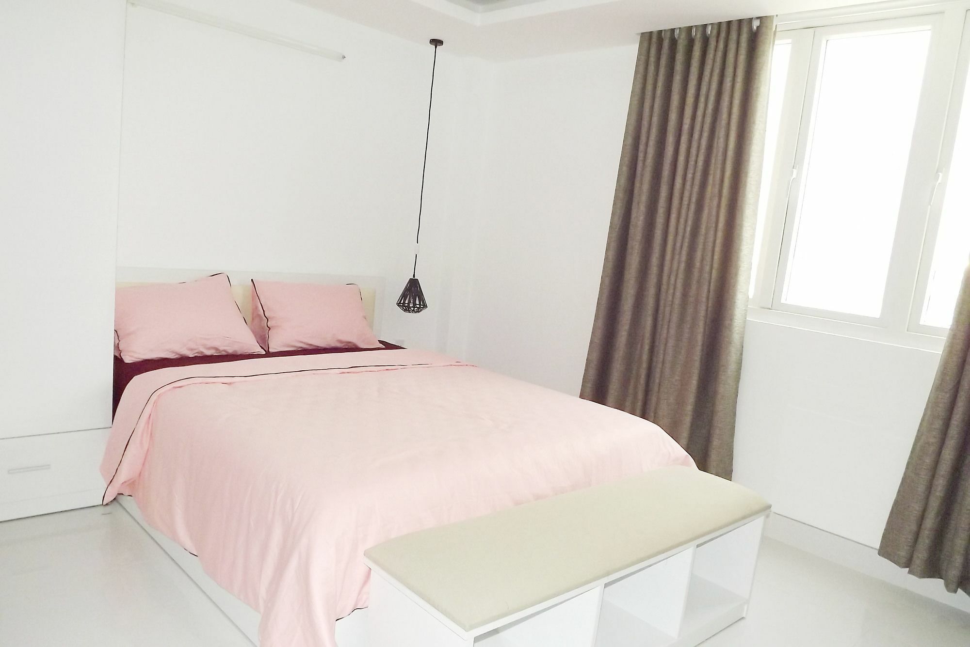 Khách sạn hẻo lánh M-h5 Serviced 3*